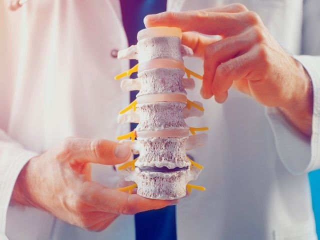 Spondilolizis ve Spondilolistezis